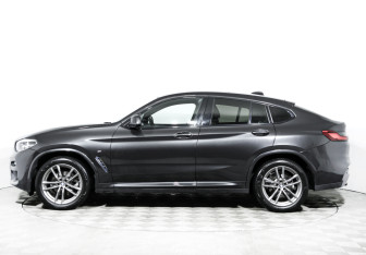 Подержанный автомобиль BMW X4 2021 года (8 фото)