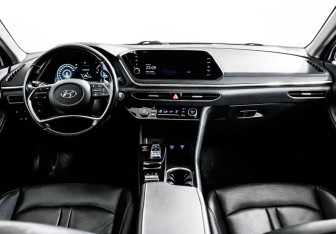 Подержанный автомобиль Hyundai Sonata 2020 года (9 фото)