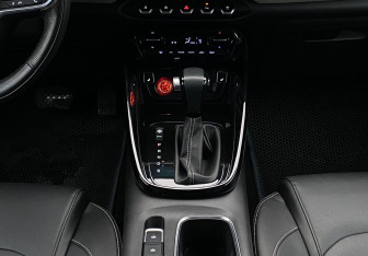 Подержанный автомобиль Chevrolet Captiva 2022 года (13 фото)