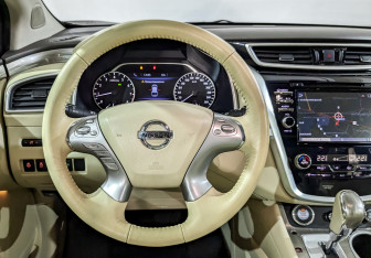 Подержанный автомобиль Nissan Murano Suv 2021 года (23 фото)