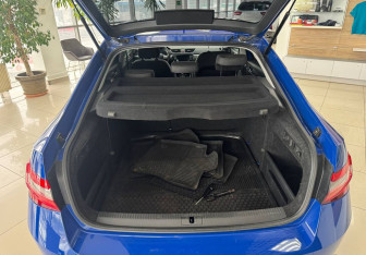 Подержанный автомобиль Skoda Superb Liftback 2019 года (15 фото)