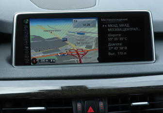 Подержанный автомобиль BMW X5 2013 года (17 фото)