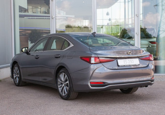 Новый Lexus ES 2025 (14 фото)