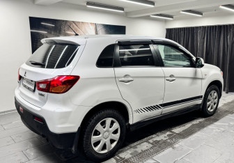 Подержанный автомобиль Mitsubishi ASX 2012 года (4 фото)