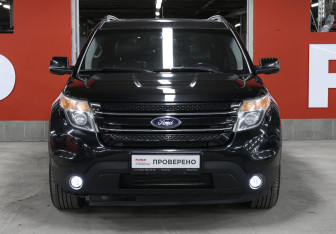 Подержанный автомобиль Ford Explorer 2011 года (2 фото)