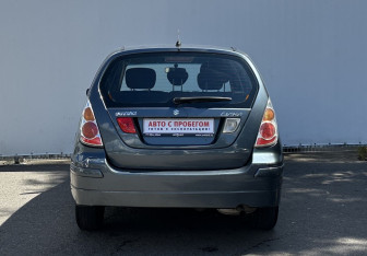 Подержанный автомобиль Suzuki Liana Wagon 2007 года (6 фото)