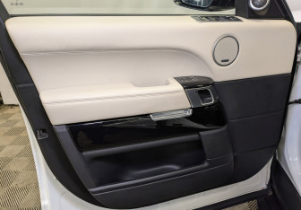 Подержанный автомобиль Land Rover Range Rover 2016 года (19 фото)