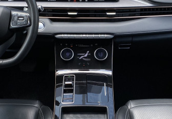 Подержанный автомобиль Exeed LX 2023 года (14 фото)