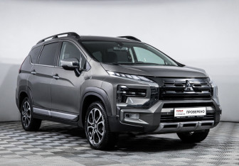 Подержанный автомобиль Mitsubishi Xpander 2023 года (3 фото)