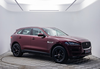 Подержанный автомобиль Jaguar F-Pace 2016 года (3 фото)