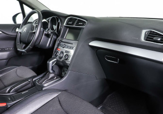 Подержанный автомобиль Citroen C4 Sedan 2017 года (8 фото)