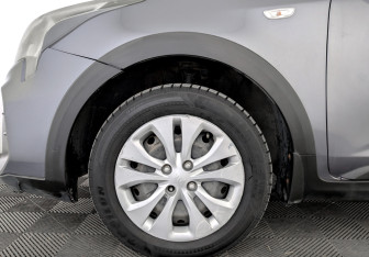 Подержанный автомобиль Kia Rio Hatchback 2021 года (18 фото)