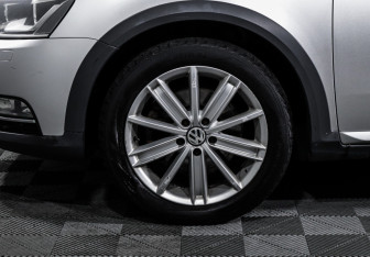 Подержанный автомобиль Volkswagen Passat Wagon 2013 года (9 фото)