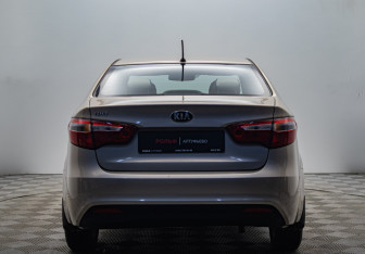 Подержанный автомобиль Kia Rio Sedan 2013 года (4 фото)