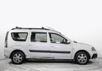 Подержанный автомобиль LADA (ВАЗ) Largus Wagon 2013 года (4 фото)