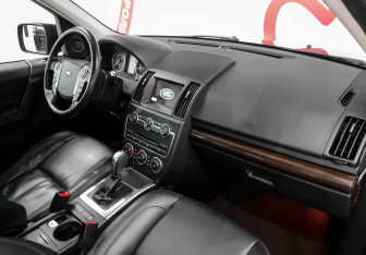 Подержанный автомобиль Land Rover Freelander 2014 года (9 фото)