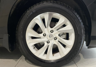 Подержанный автомобиль Peugeot 408 2013 года (18 фото)
