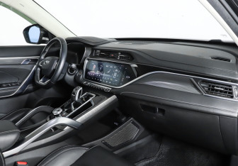 Подержанный автомобиль Geely Atlas Pro 2023 года (9 фото)