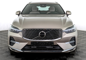 Новый Volvo XC60 2025 (5 фото)