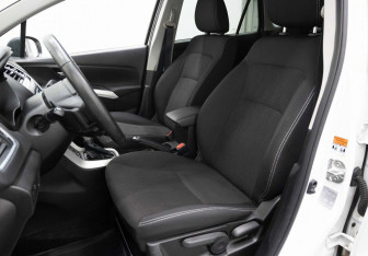 Подержанный автомобиль Suzuki SX4 Hatchback 2019 года (6 фото)