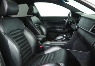 Подержанный автомобиль Kia Optima Sedan 2017 года (15 фото)