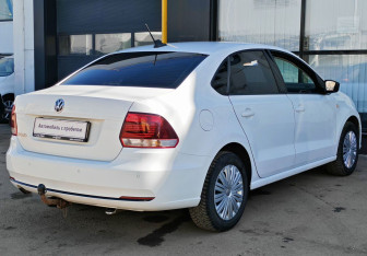 Подержанный автомобиль Volkswagen Polo Sedan 2020 года (5 фото)