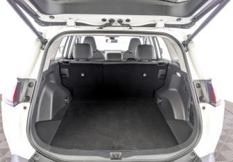 Новый Toyota RAV4 2025 (8 фото)