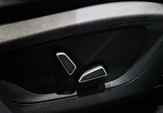 Подержанный автомобиль Changan UNI-S 2024 года (12 фото)