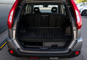 Подержанный автомобиль Nissan X-Trail 2013 года (9 фото)