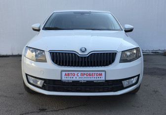 Подержанный автомобиль Skoda Octavia Liftback 2014 года (2 фото)