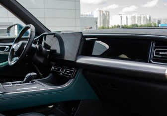 Подержанный автомобиль GAC GS8 2023 года (12 фото)