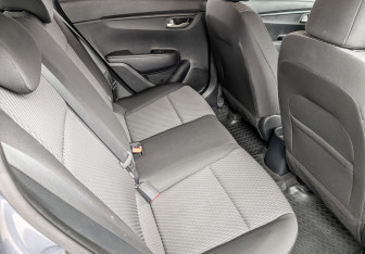 Подержанный автомобиль Kia Rio Hatchback 2019 года (12 фото)