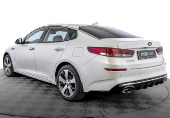 Подержанный автомобиль Kia Optima Sedan 2020 года (7 фото)