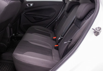 Подержанный автомобиль Ford Fiesta Hatchback 2016 года (11 фото)