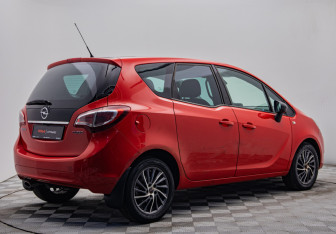 Подержанный автомобиль Opel Meriva 2014 года (5 фото)