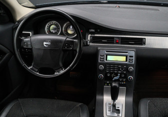 Подержанный автомобиль Volvo XC70 2008 года (10 фото)