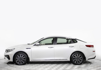 Подержанный автомобиль Kia Optima Sedan 2018 года (8 фото)