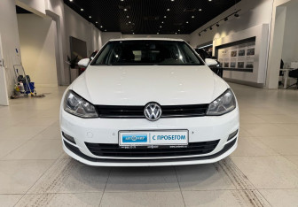 Подержанный автомобиль Volkswagen Golf Hatchback 2014 года (2 фото)