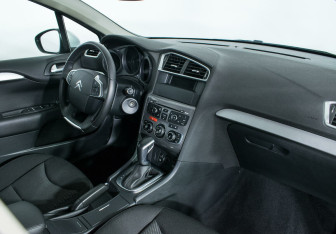 Подержанный автомобиль Citroen C4 Sedan 2020 года (6 фото)