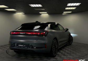 Подержанный автомобиль Zeekr 001 2023 года (37 фото)