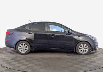 Подержанный автомобиль Kia Rio Sedan 2017 года (4 фото)