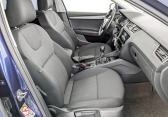 Подержанный автомобиль Skoda Octavia Liftback 2017 года (23 фото)