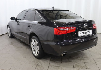 Подержанный автомобиль Audi A6 Sedan 2014 года (6 фото)