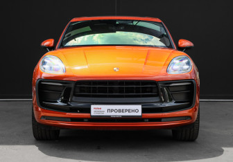 Подержанный автомобиль Porsche Macan 2022 года (2 фото)