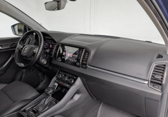 Подержанный автомобиль Skoda Karoq 2021 года (11 фото)