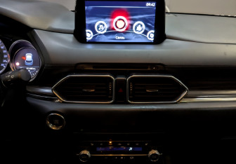 Подержанный автомобиль Mazda CX-5 2020 года (15 фото)
