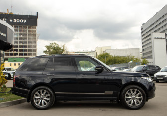 Подержанный автомобиль Land Rover Range Rover 2014 года (3 фото)