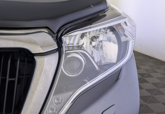 Подержанный автомобиль Toyota Land Cruiser Prado 2014 года (11 фото)