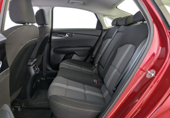 Подержанный автомобиль Kia Cerato Sedan 2021 года (10 фото)