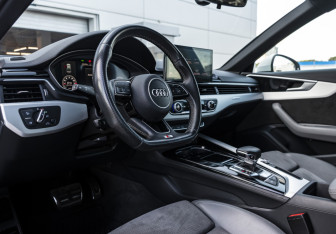 Подержанный автомобиль Audi A4 Sedan 2020 года (9 фото)